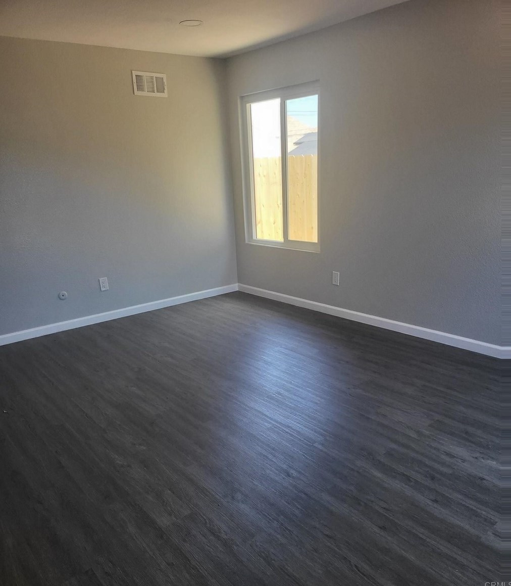 236 Tarango Pl, Spring Valley, CA 91977-6131