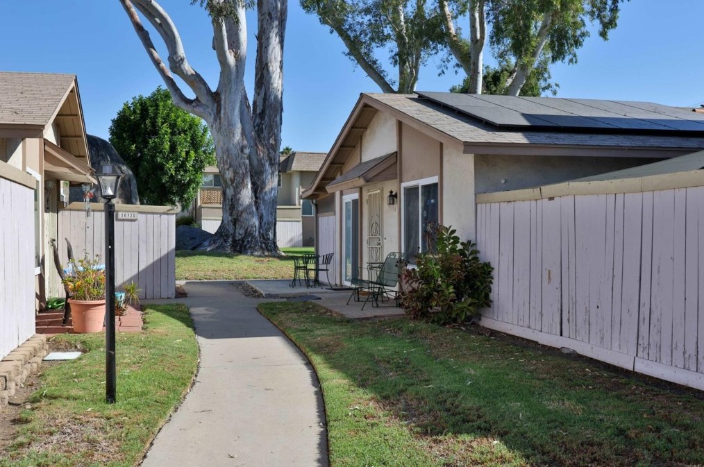 10334 Great Rock Rd, Santee, CA 92071