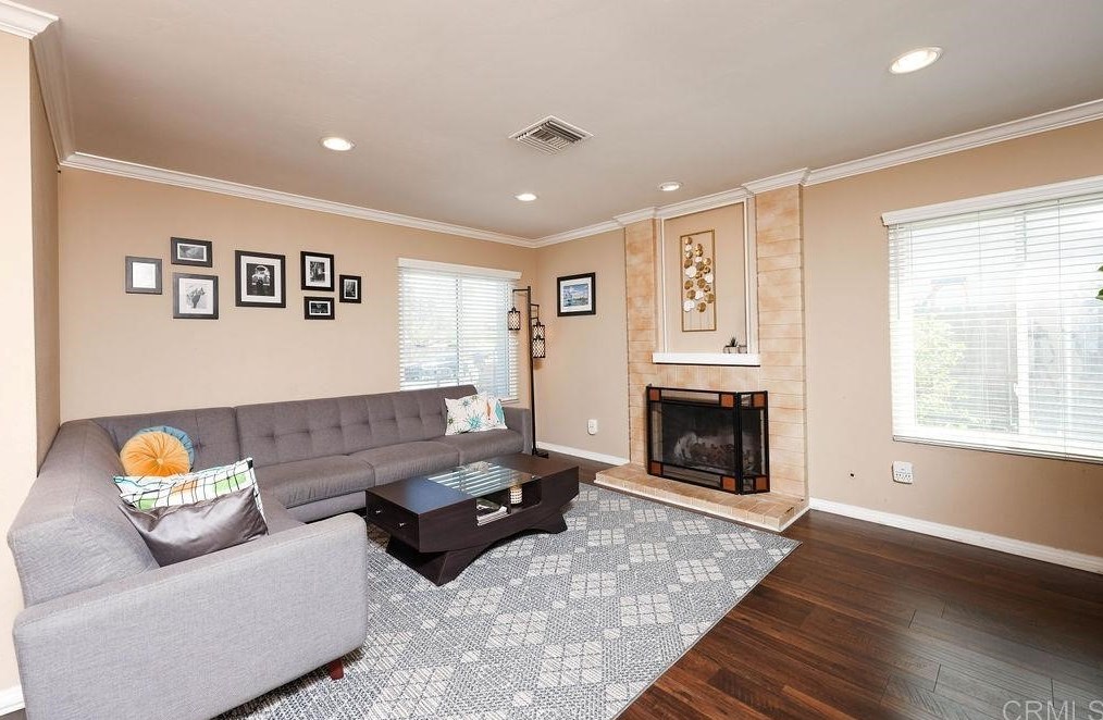 10176 Holborn St, Santee, CA 92071-5005