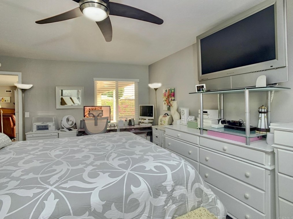 861 Date Ave, Chula Vista CA  91911-1110 exterior