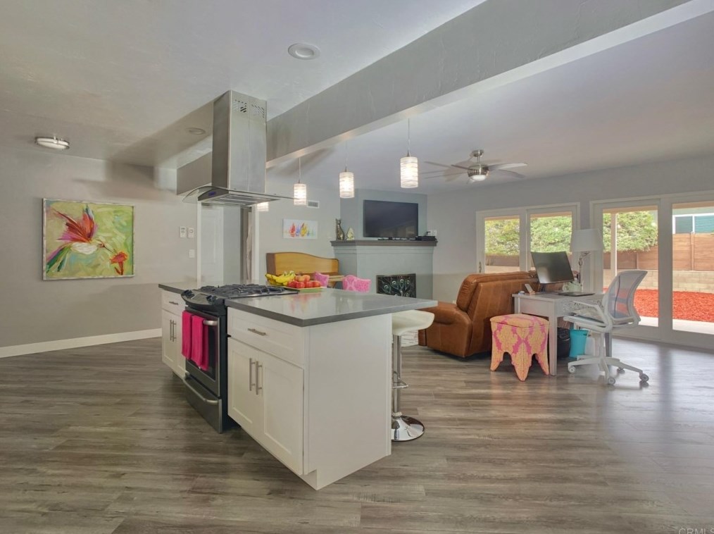 861 Date Ave, Chula Vista CA  91911-1110 exterior