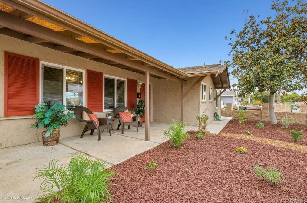 1661 Walbollen St, Spring Valley, CA 91977-3751