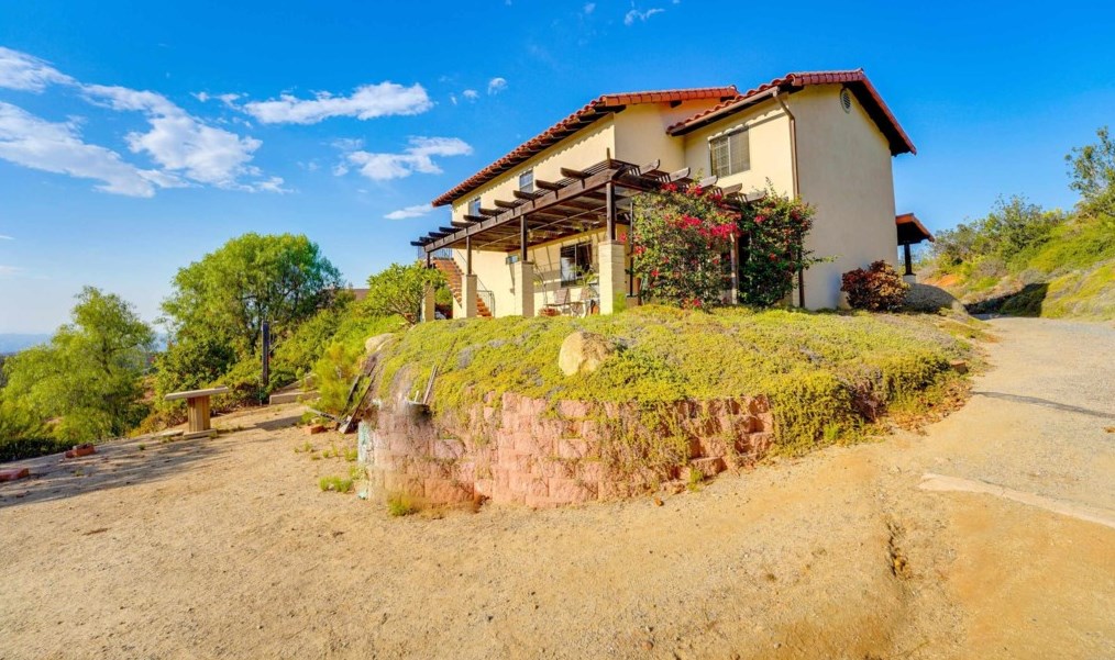 13701 Adele Ln, Jamul, CA 91935