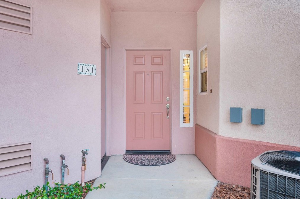 2723 Lake Pointe Dr, Spring Valley, CA 91977-3488