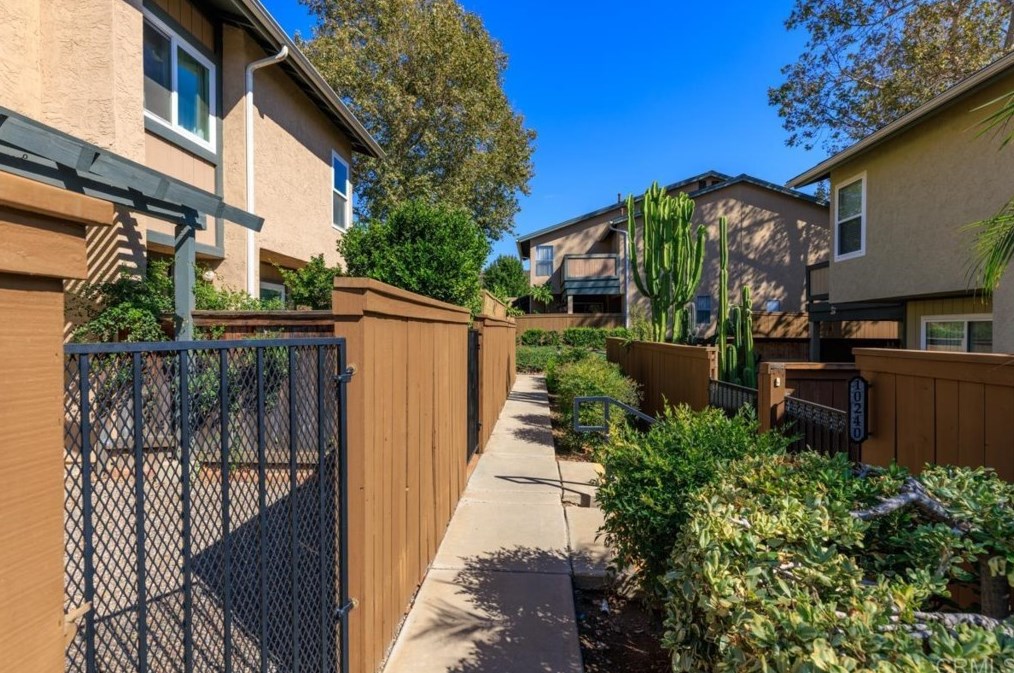 10244 Michala Pl, Santee, CA 92071-1274