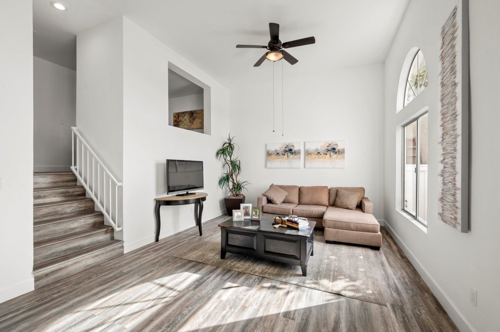 8703 Vista Del Oro Way, Spring Valley, CA 91977-6663