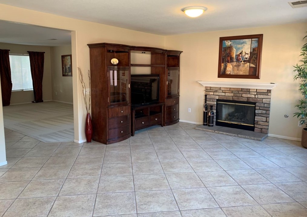 2636 Noble Canyon Rd, Chula Vista CA  91915-2535 exterior