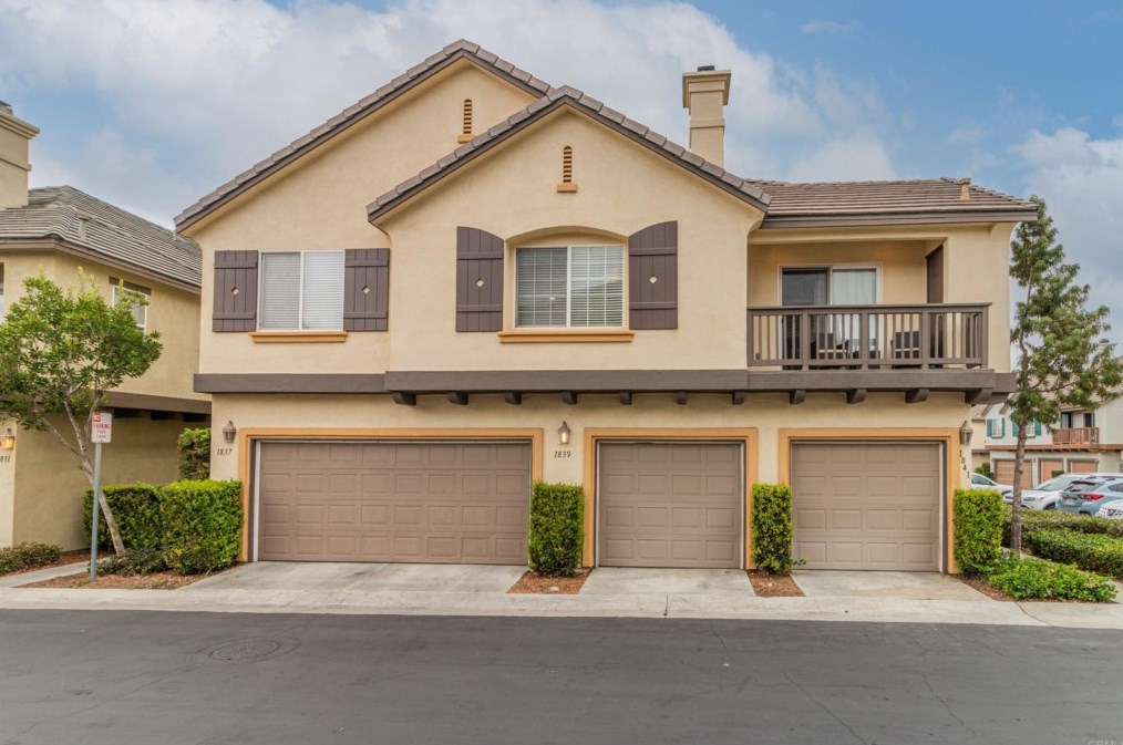 1841 Cherbourg Dr, Chula Vista, CA 91913-3940
