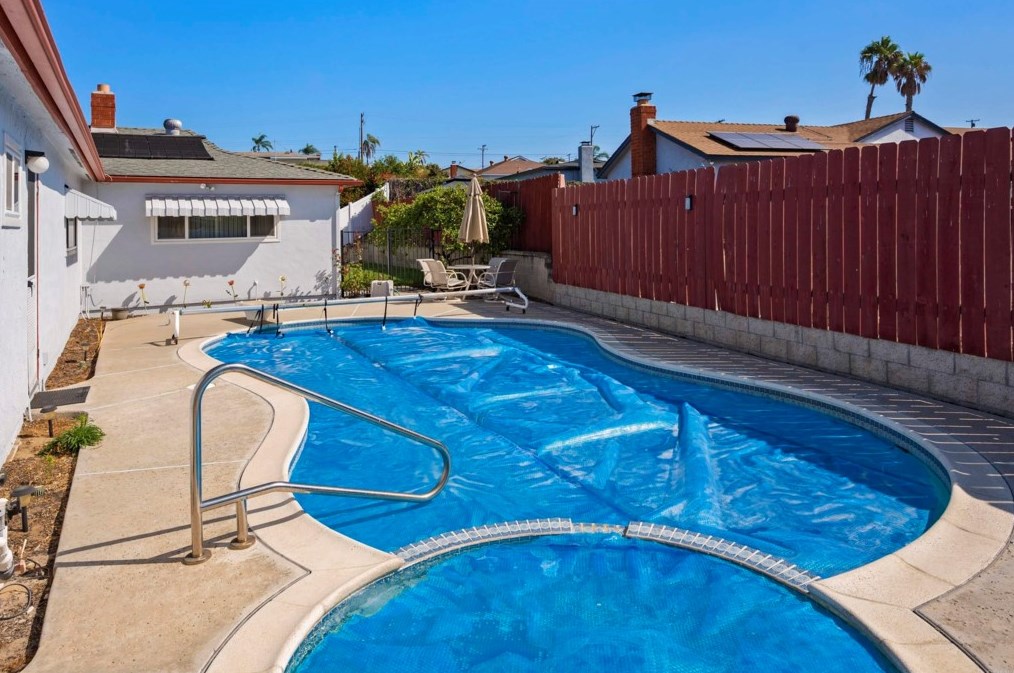 301 Nocturne Ct, Chula Vista, CA 91911-3633