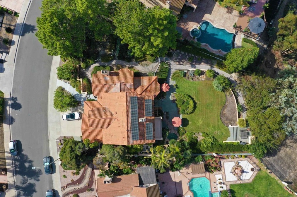 1883 Cabernet Dr, Chula Vista CA 91913-1268 exterior