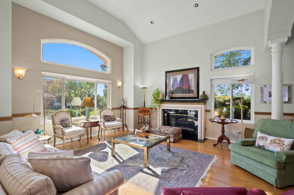 1883 Cabernet Dr, Chula Vista CA 91913-1268 exterior