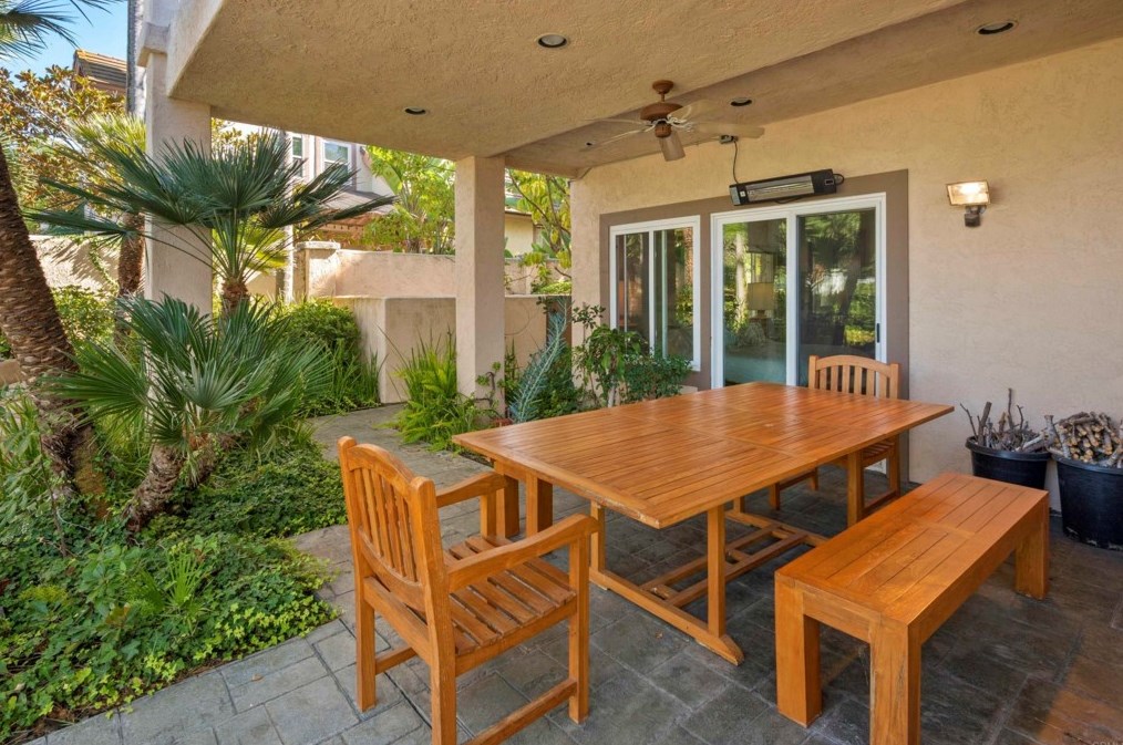 1883 Cabernet Dr, Chula Vista CA 91913-1268 exterior