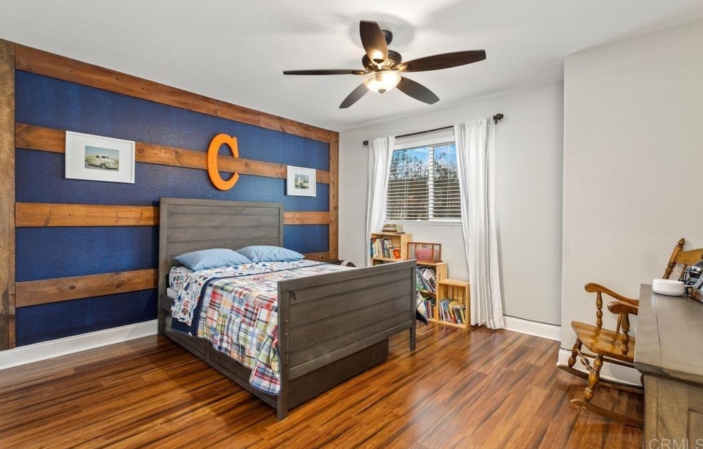 576 Shadywood Dr, Escondido CA  92026-1428 exterior