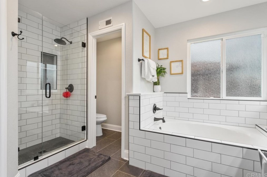 576 Shadywood Dr, Escondido CA  92026-1428 exterior