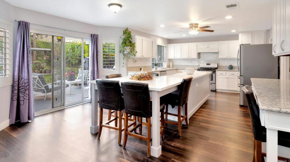 2648 Noble Canyon Rd, Chula Vista CA  91915-2535 exterior