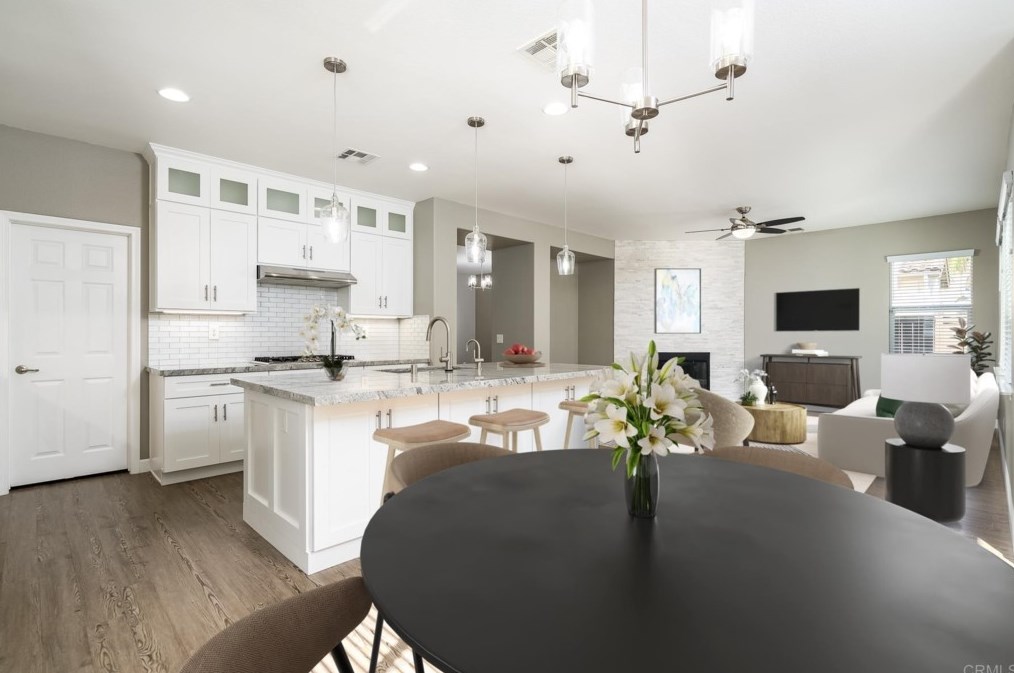 1417 Long View Dr, Chula Vista CA  91915-1667 exterior