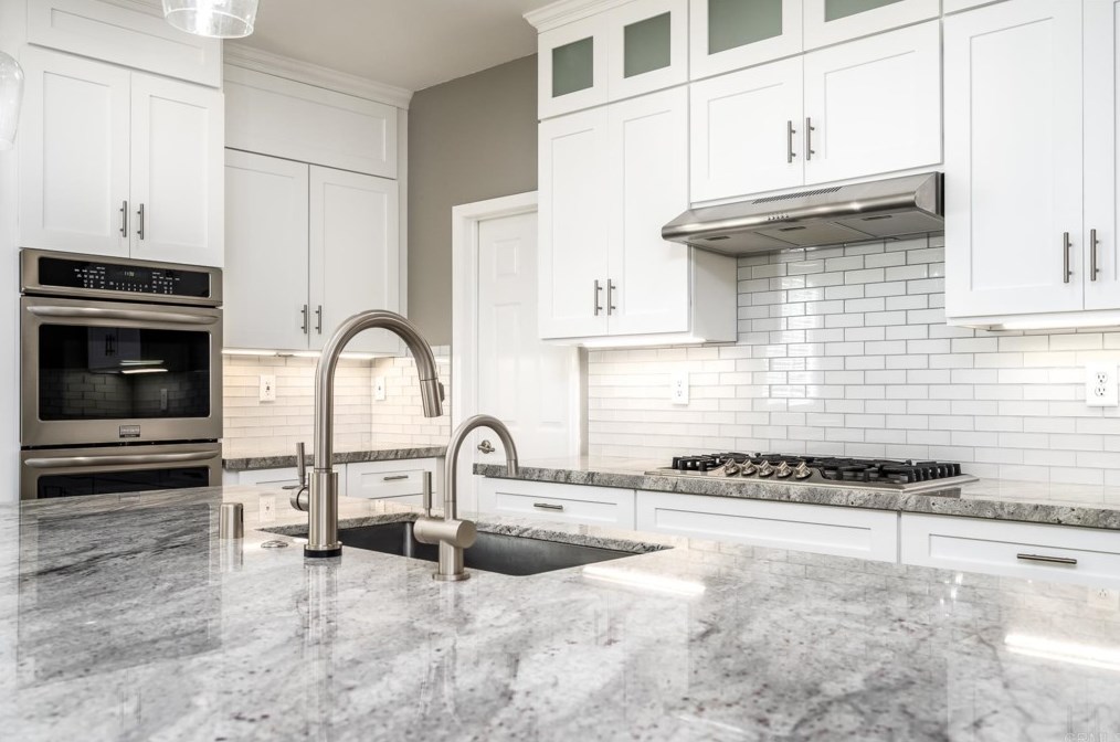 1417 Long View Dr, Chula Vista CA  91915-1667 exterior