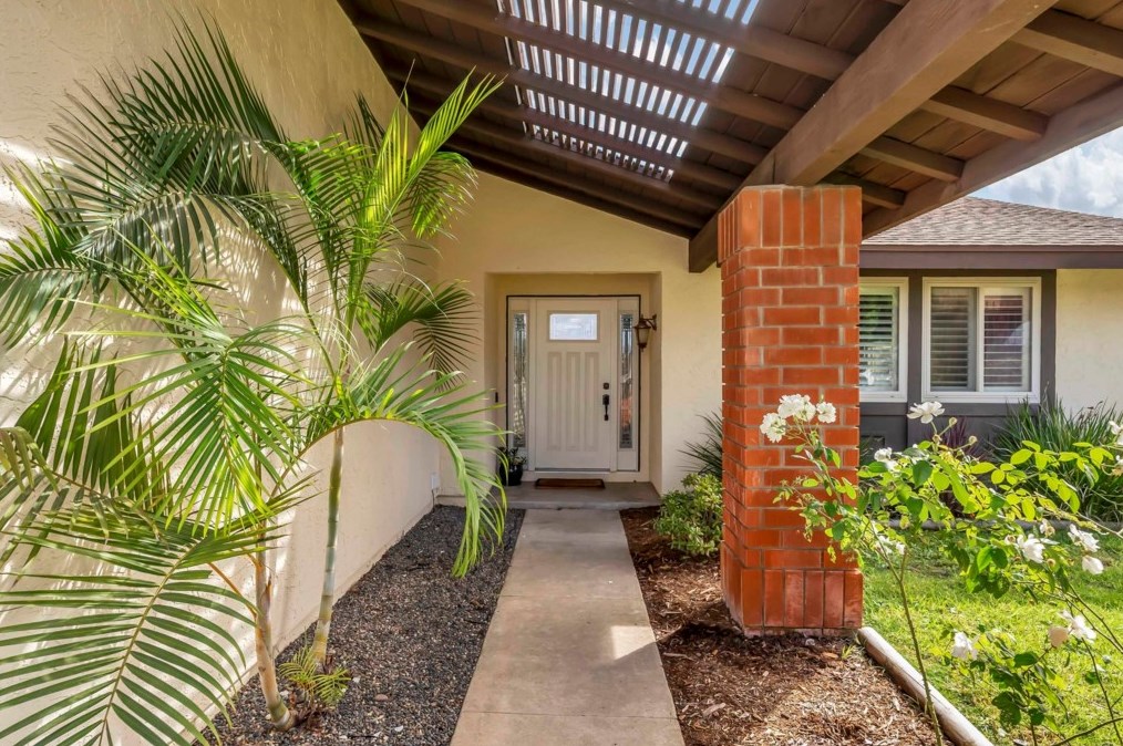 2211 Casa Cielo, Spring Valley, CA 91977-7015