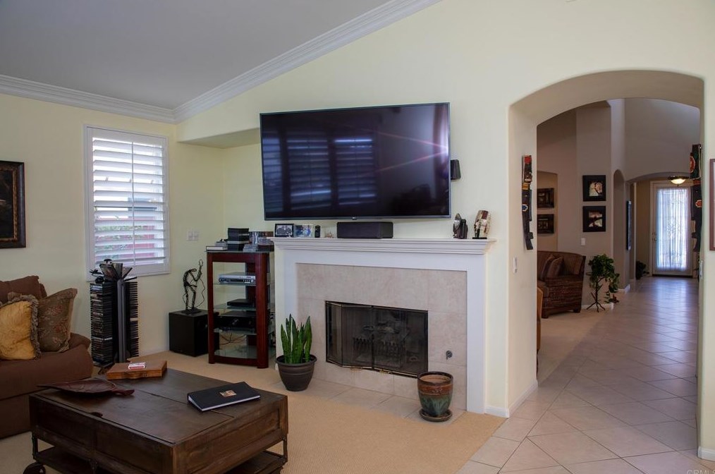938 Palencia Pl, Chula Vista CA  91910-8064 exterior