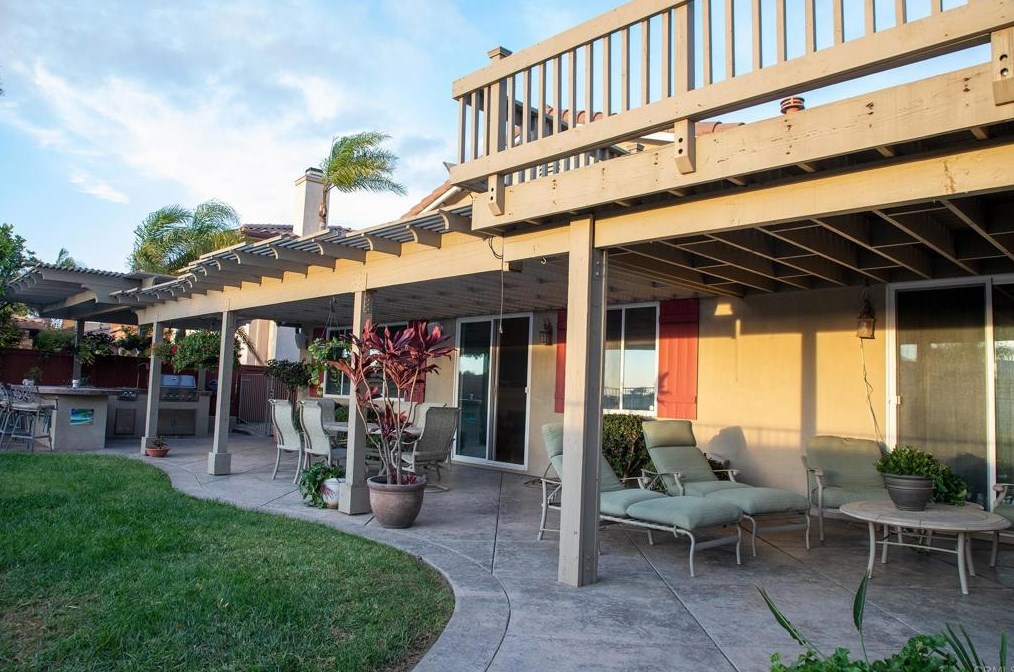 938 Palencia Pl, Chula Vista CA  91910-8064 exterior