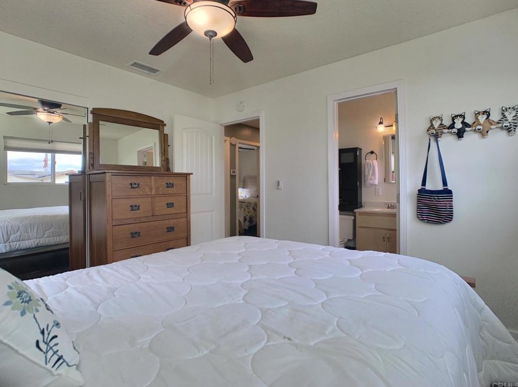 8069 Poplin Dr, Santee CA  92071-3419 exterior