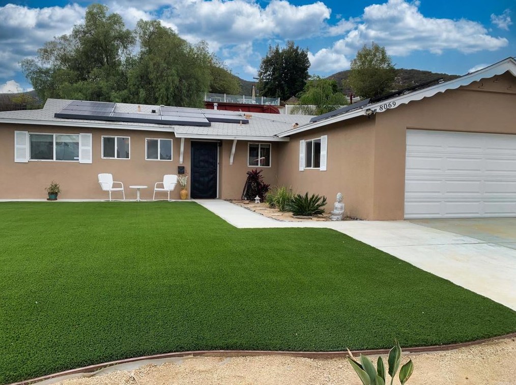 8069 Poplin Dr, Santee CA  92071-3419 exterior