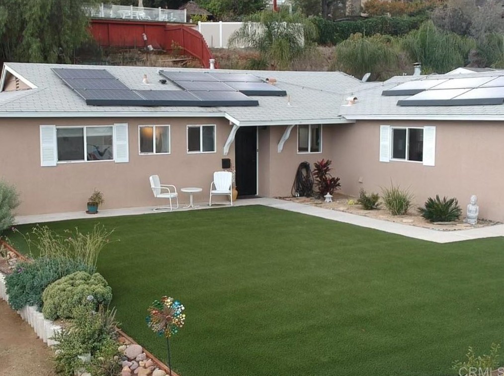 8069 Poplin Dr, Santee CA  92071-3419 exterior