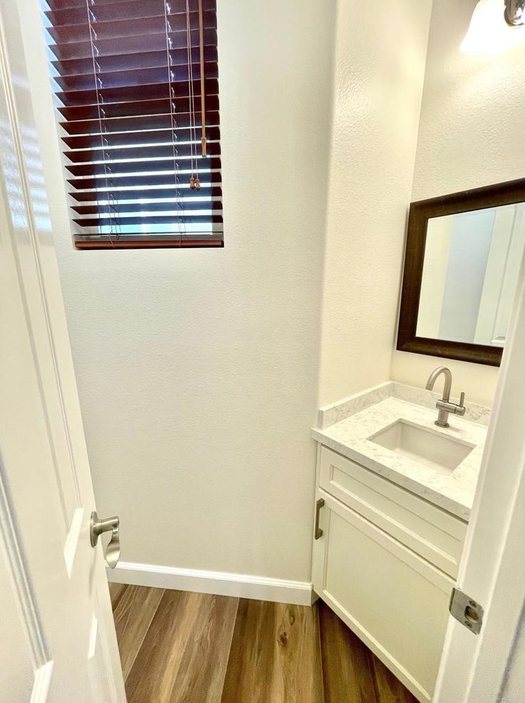 1470 Caminito Sardinia, Chula Vista CA  91915-3106 exterior