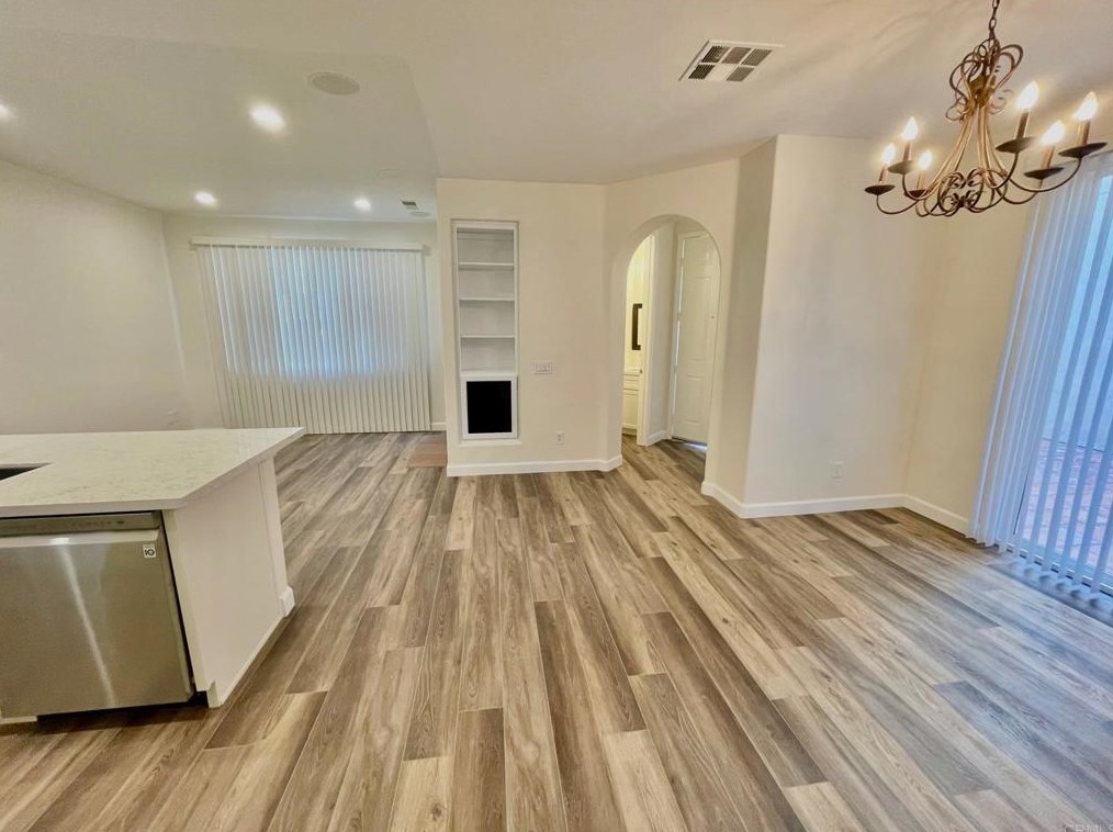 1470 Caminito Sardinia, Chula Vista CA  91915-3106 exterior