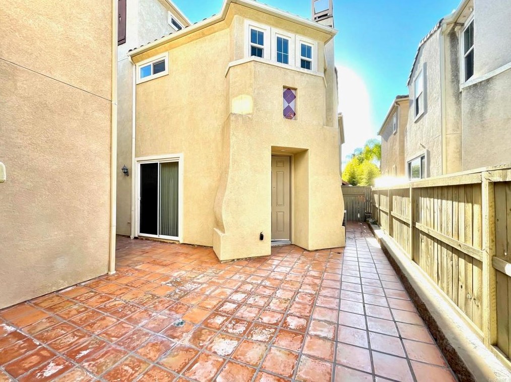 1470 Caminito Sardinia, Chula Vista CA  91915-3106 exterior