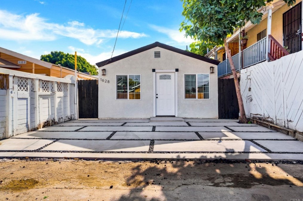 1628 C Ave, National City, CA 91950