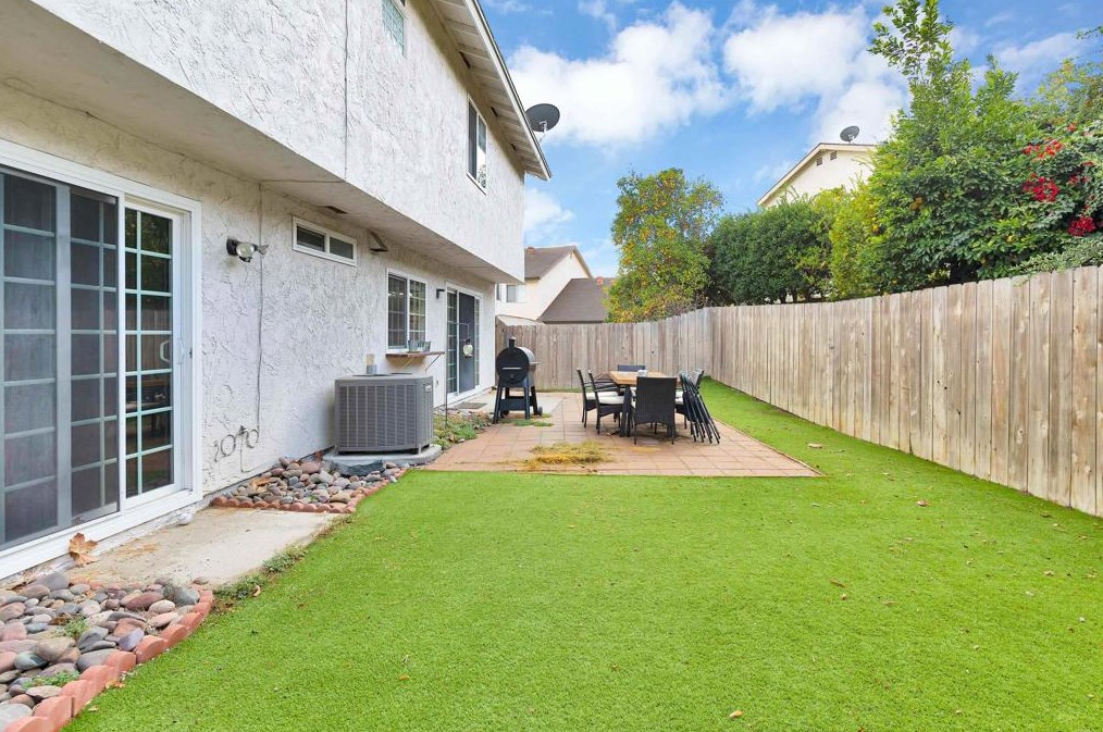 2714 Crownridge Ln, Spring Valley CA  91977-6810 exterior
