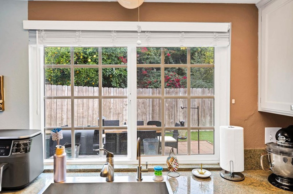 2714 Crownridge Ln, Spring Valley CA  91977-6810 exterior