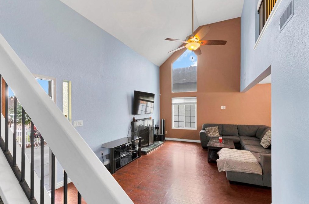 2714 Crownridge Ln, Spring Valley CA  91977-6810 exterior