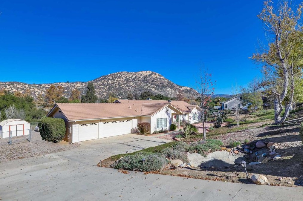 22650 Tombill Rd, Ramona, CA 92065