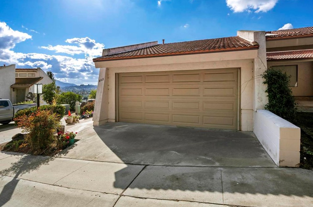 1068 Gorsline Dr, El Cajon, CA 92021