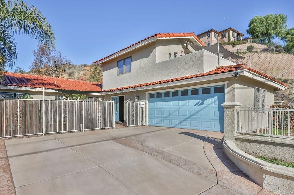 10438 Elmdale Dr, Spring Valley, CA 91977-5404