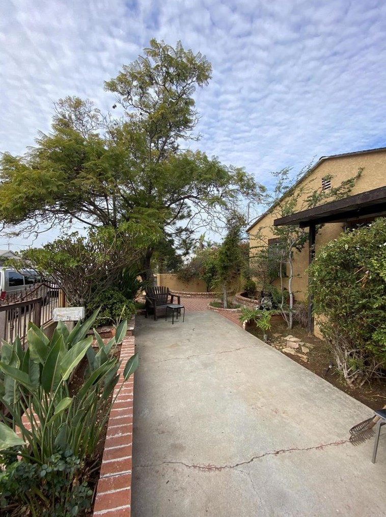 214 Zenith St, Chula Vista, CA 91911-5847
