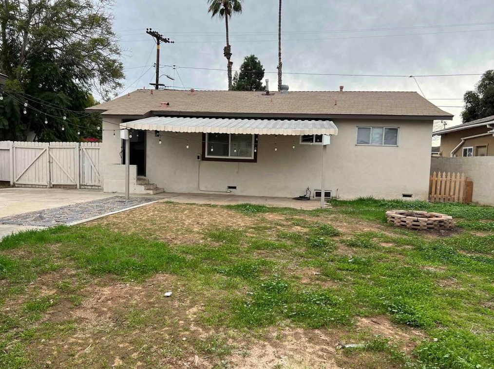 610 Erica St, Escondido CA  92027-2102 exterior