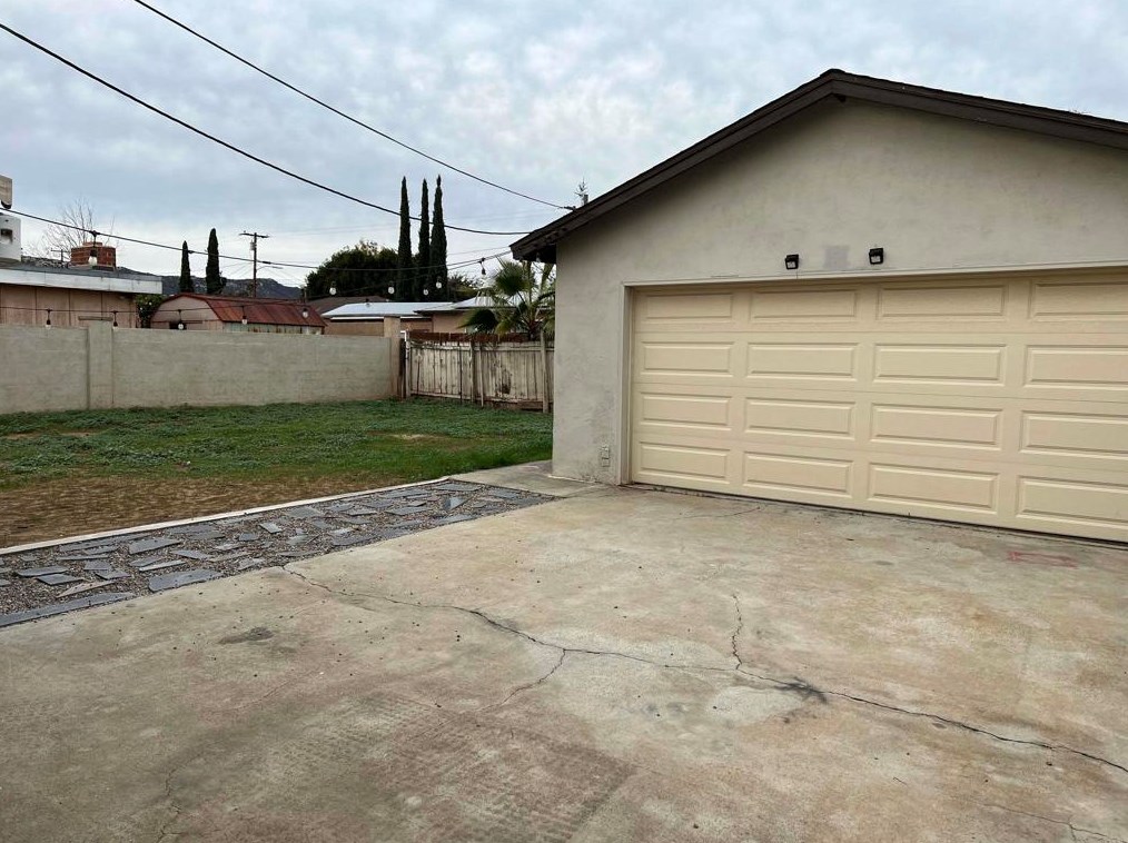 610 Erica St, Escondido CA  92027-2102 exterior