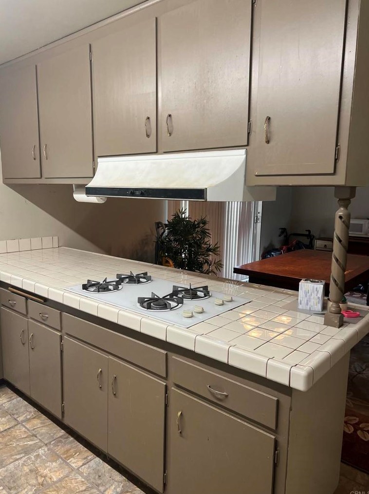 8842 Rumson Dr, Santee, CA 92071-2322