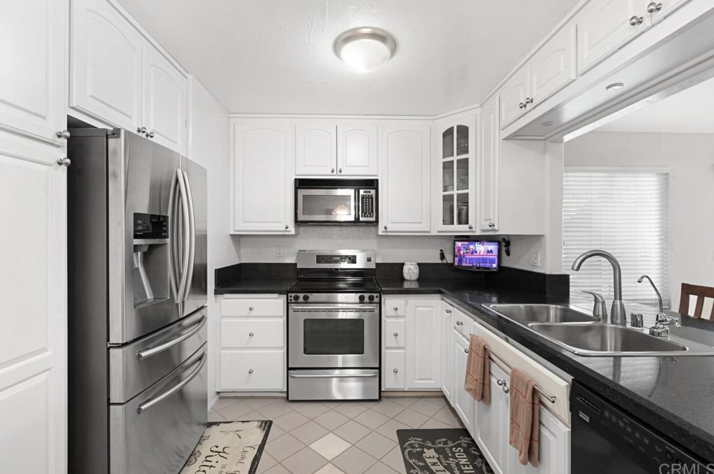 10941 Ramsgate Dr, Santee CA  92071-2823 exterior