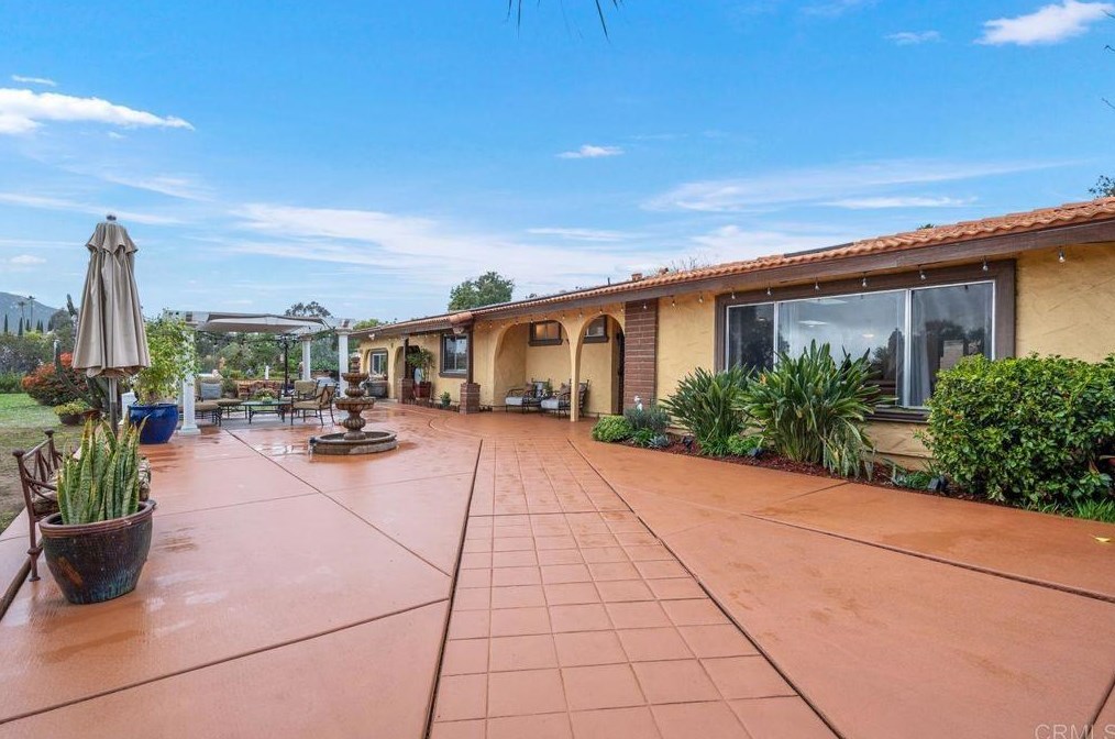 14284 Hacienda Ln, Poway, CA 92064-2738