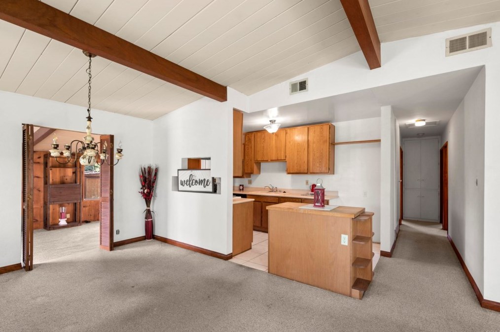 111 Country Club Dr, Chula Vista CA  91911-1403 exterior