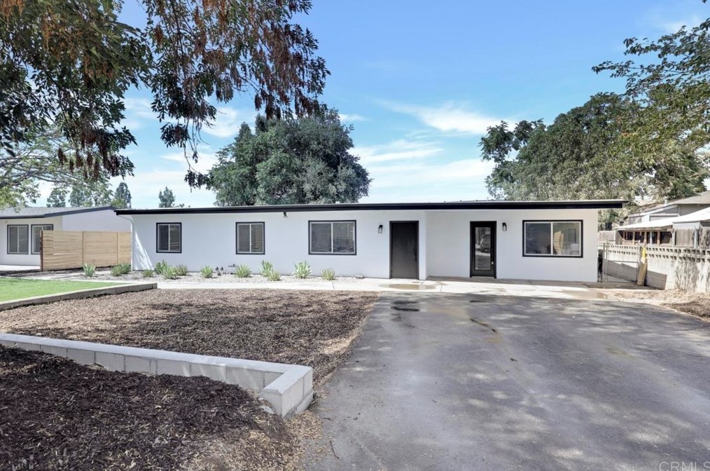 12244 Lakeshore Dr, Lakeside, CA 92040