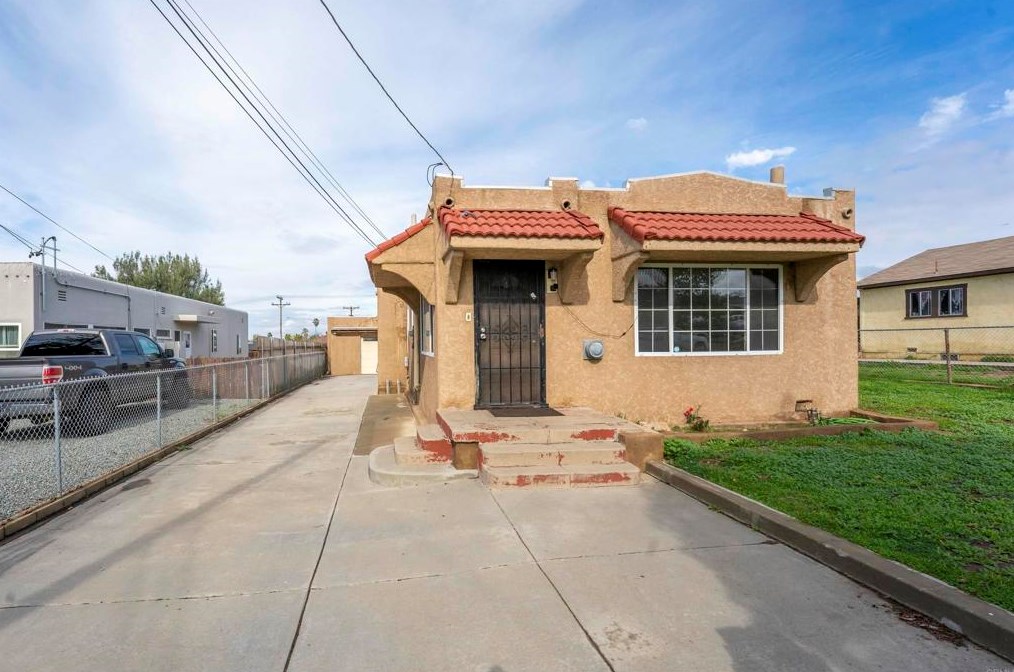 1007 E 16th St, National City, CA 91950