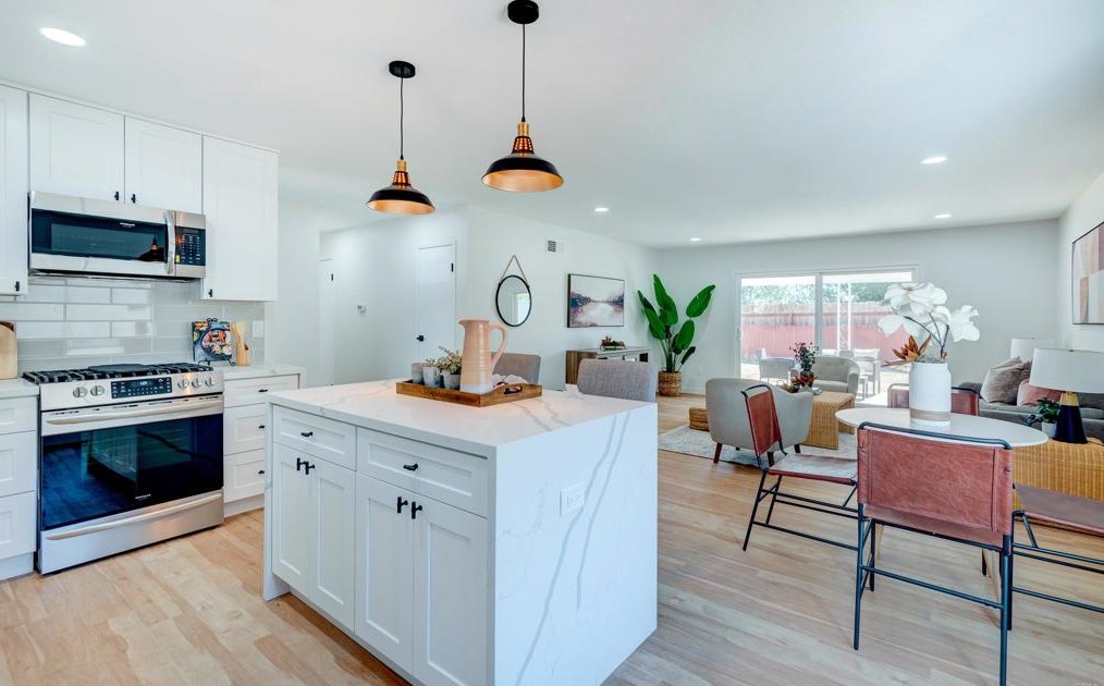 13421 Orange Blossom Ln, Poway CA  92064-2949 exterior