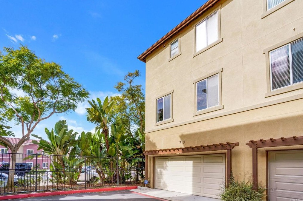 710 Paradise Way, National City, CA 91950