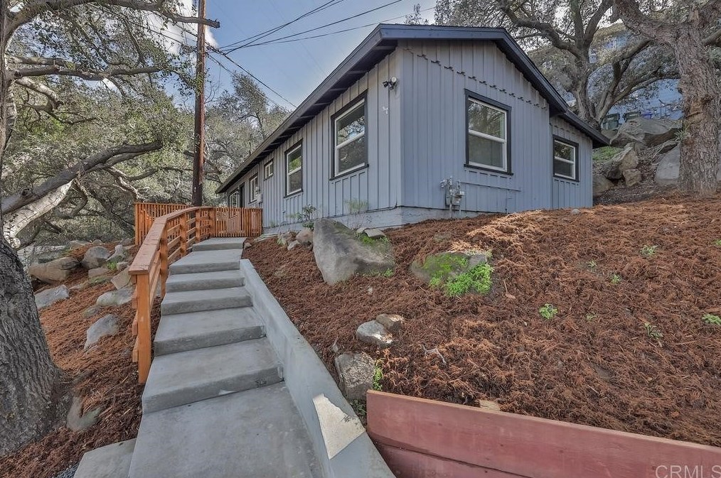 9638 Plimpton Rd, La Mesa, CA 91941