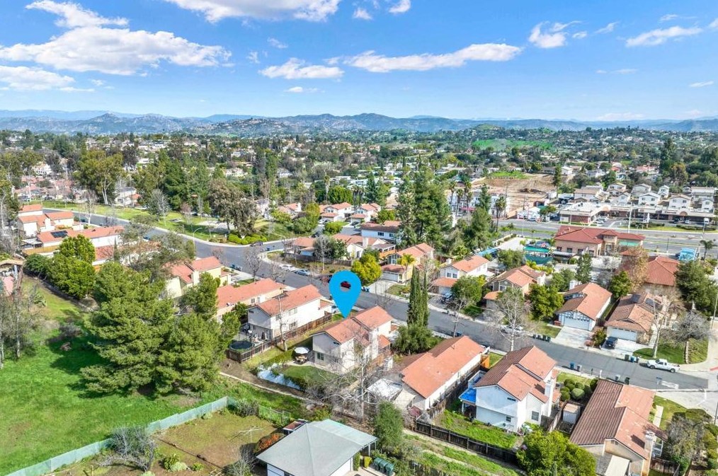 2253 Charise St, Escondido, CA 92025-6465